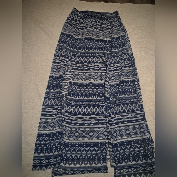3/$15 Forever  21 maxi skort size small - Picture 1 of 5